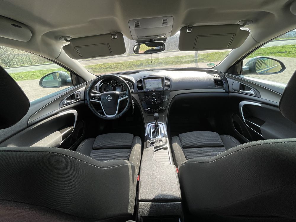 Opel Insignia 2.0 дизель Автомат