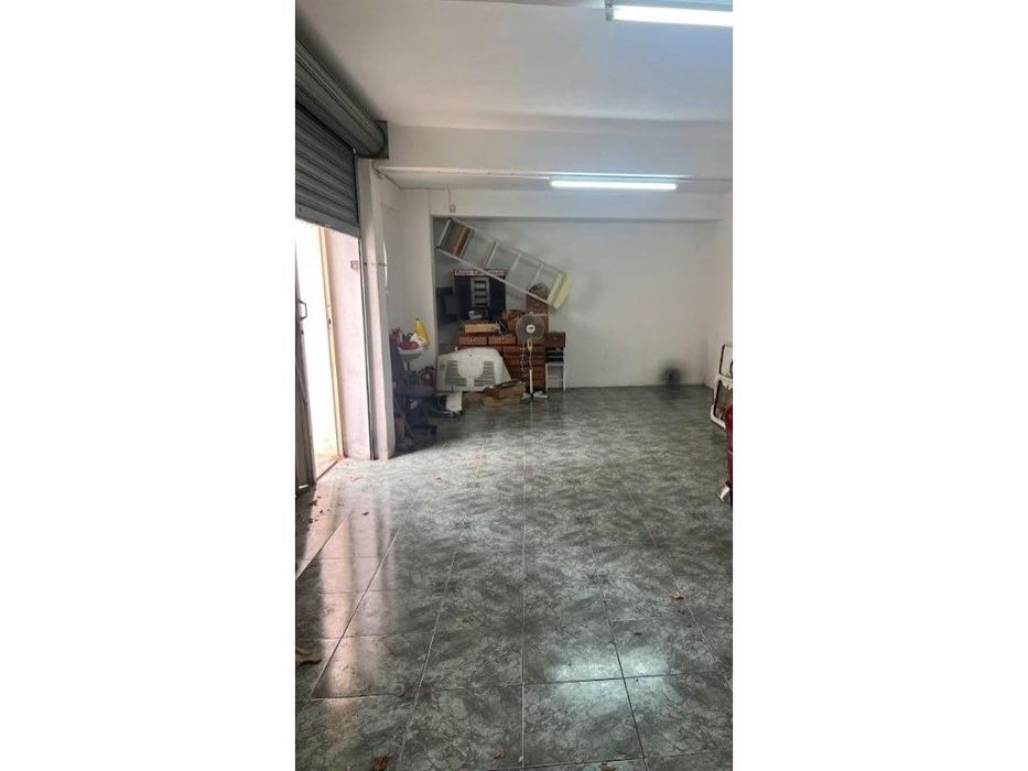 Excelente garagem com saida direta para a Praceta Vila Verde , Setúbal
