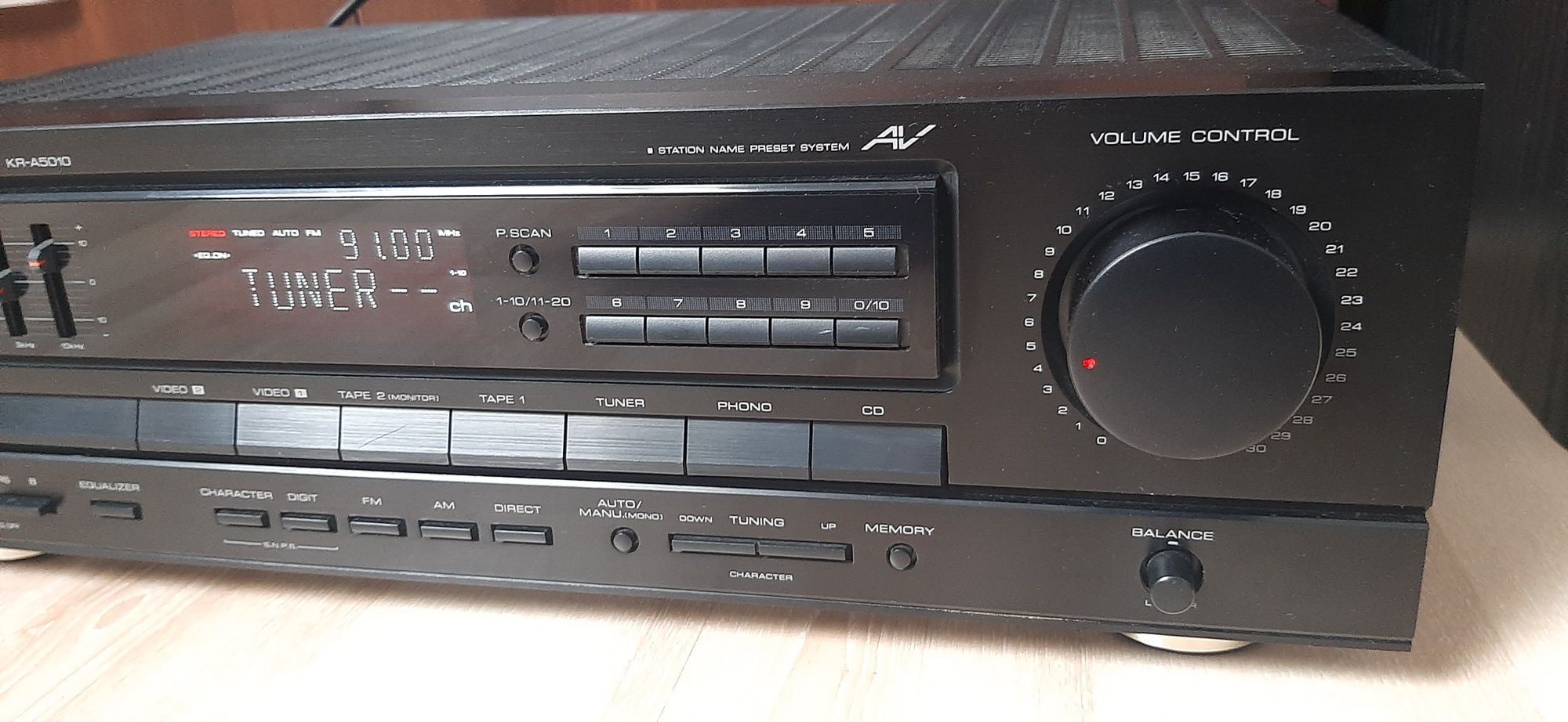 Kenwood Amplituner Stereo KR-A5010 z Korektorem