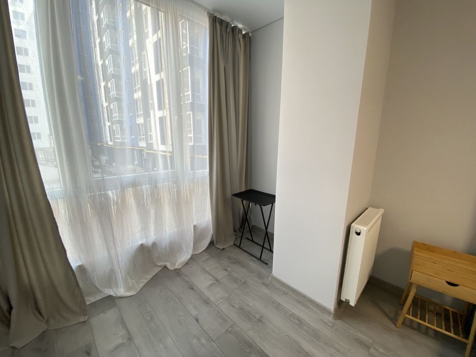 2 кімнатна квартира з ремонтом в Центрі