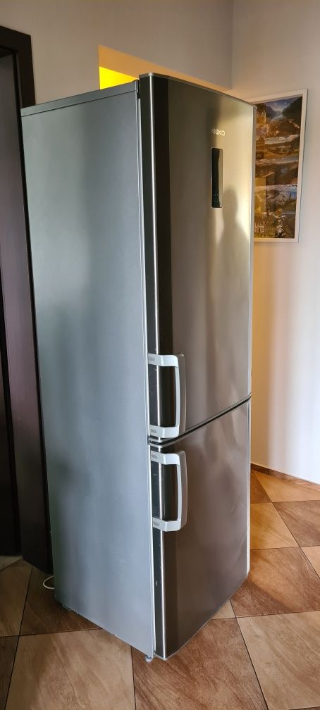 Lodówka BEKO CN 232220 X 186cm Srebrna
