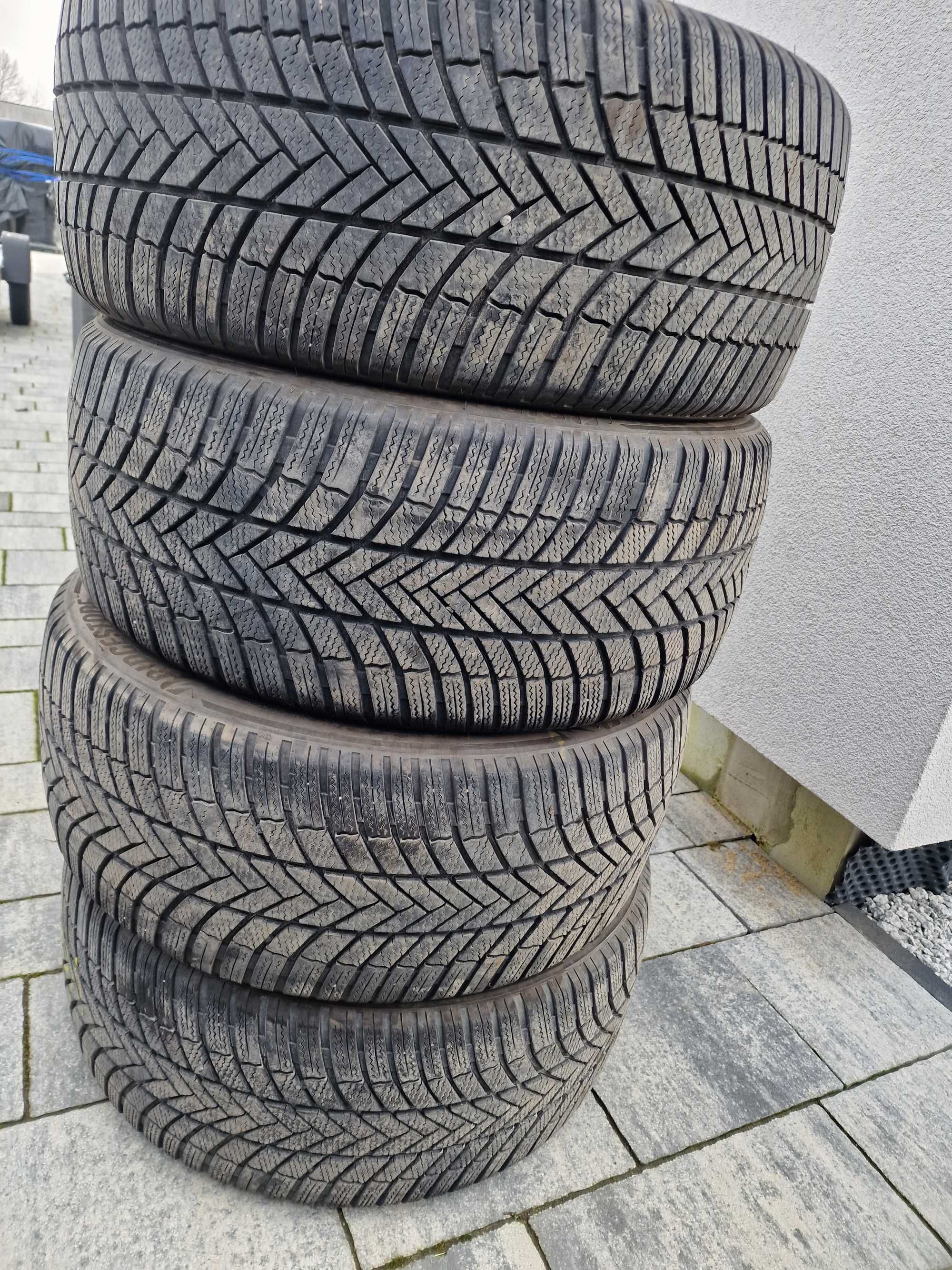 Opony zimowe Bridgestone 275/40 R21 - Super stan. 4 sztuki.