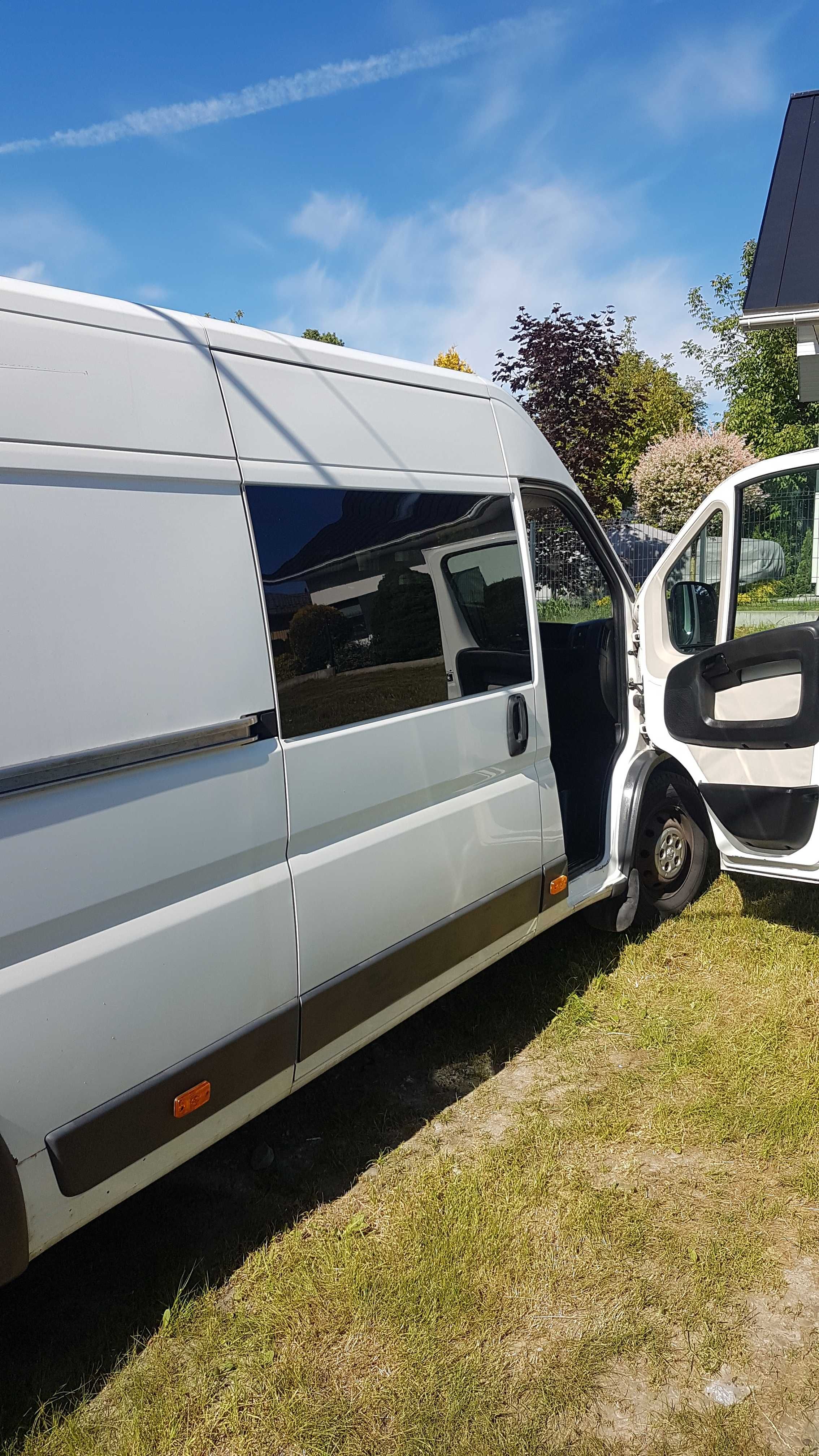 Peugeot Boxer Maxi Brygadówka  7-osobowy