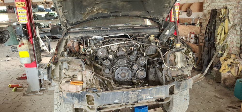 Розборка джип черокі 2.7cdi АКПП роздатка передній міст редуктор