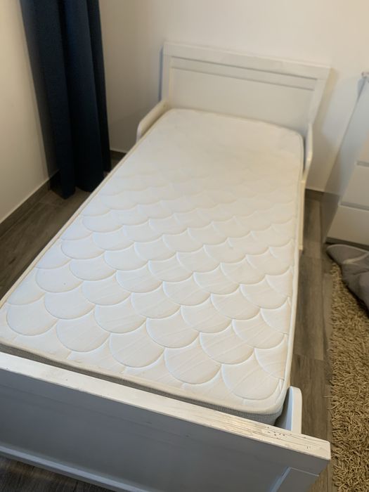 Cama de solteiro com colchão e estrado incluido