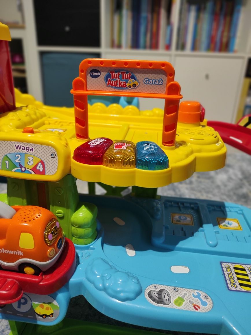 Tut Tut Autka Vtech Garaż w języku polskim
