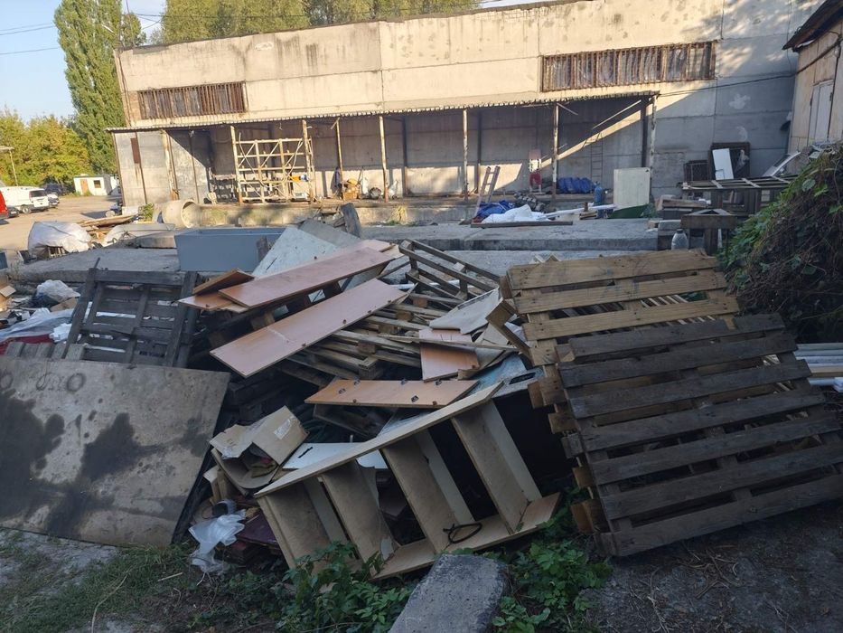 Відходи будівництва на дрова в топку грубу