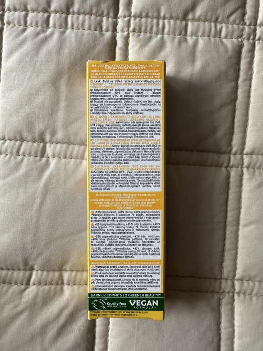 zestaw pielęgnacyjny do twarzy kremu SPF oraz serum Garnier Mixa