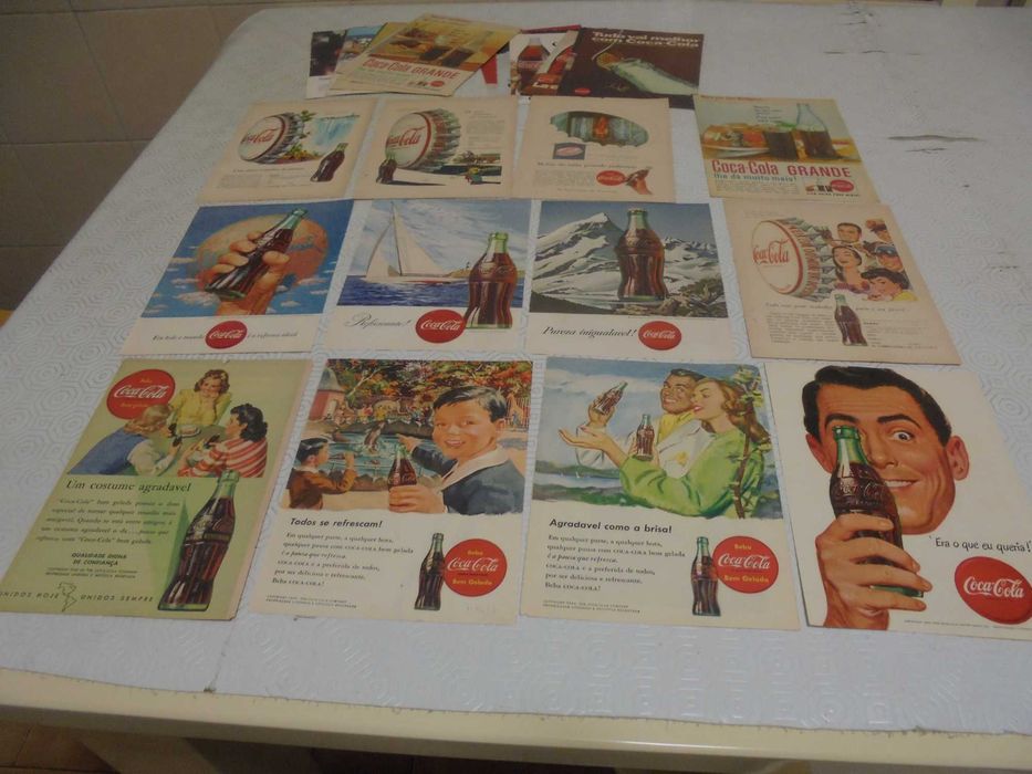 Publicidades da Coca Cola dos anos das décadas de 40 até 70.