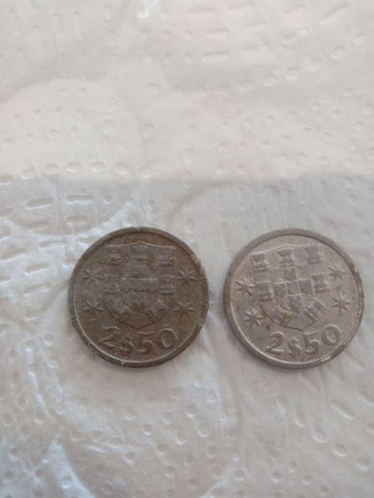 Vendo duas moedas 2,50 escudos antigad tigas