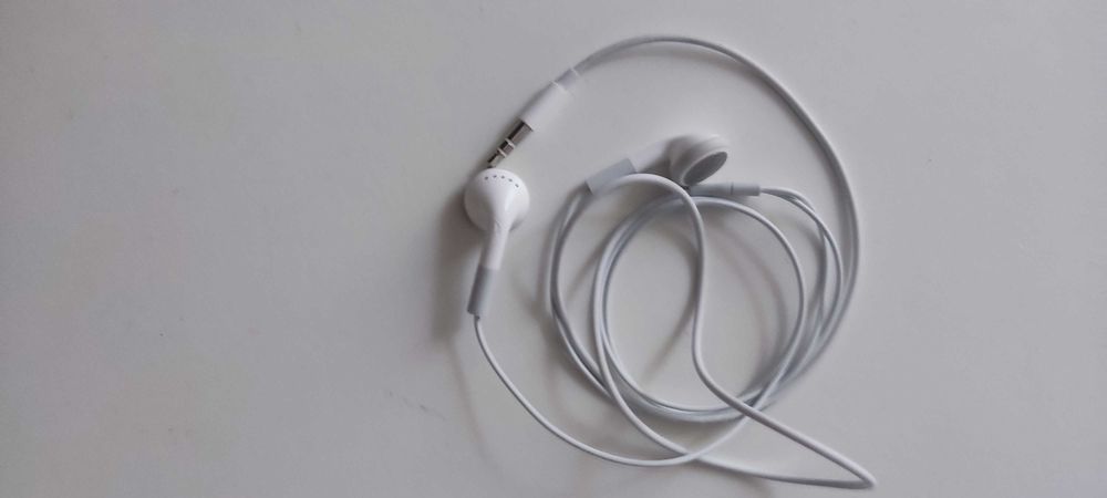 Наушники для iPhone, iPad в хорошем состоянии