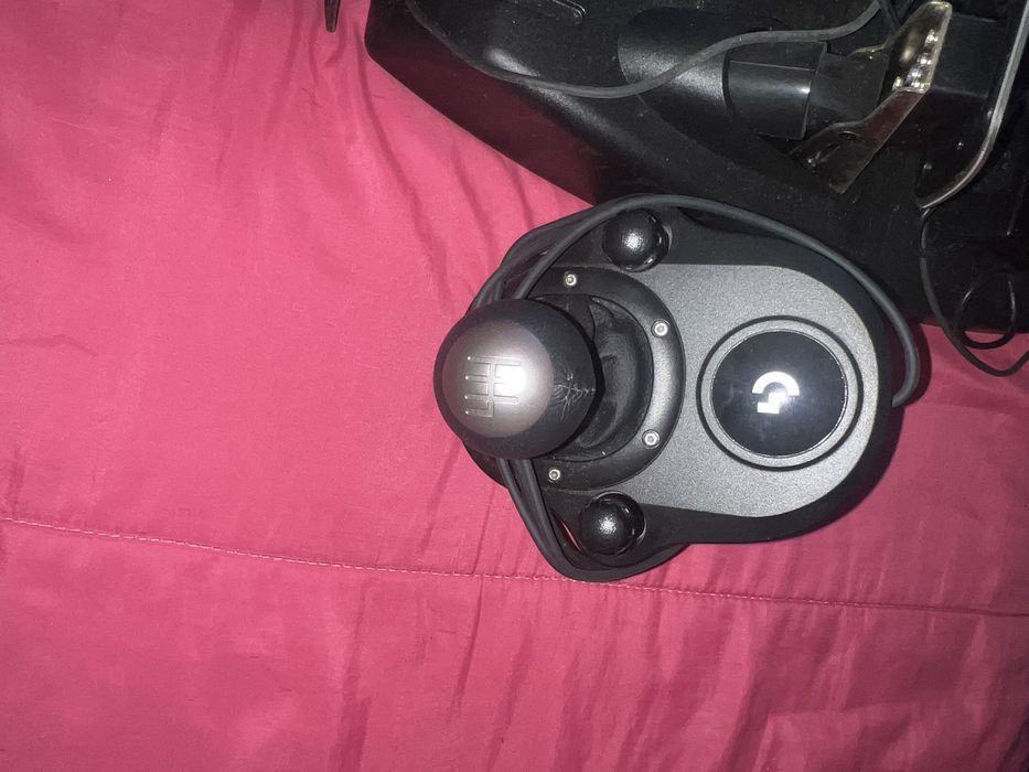 Volante G29 + Mudanças (usado 1 vez)