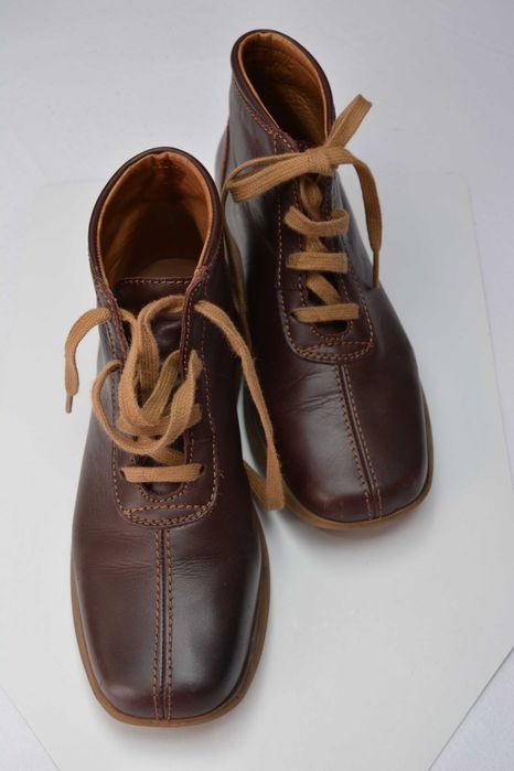 Botas senhora em pele marca Zara