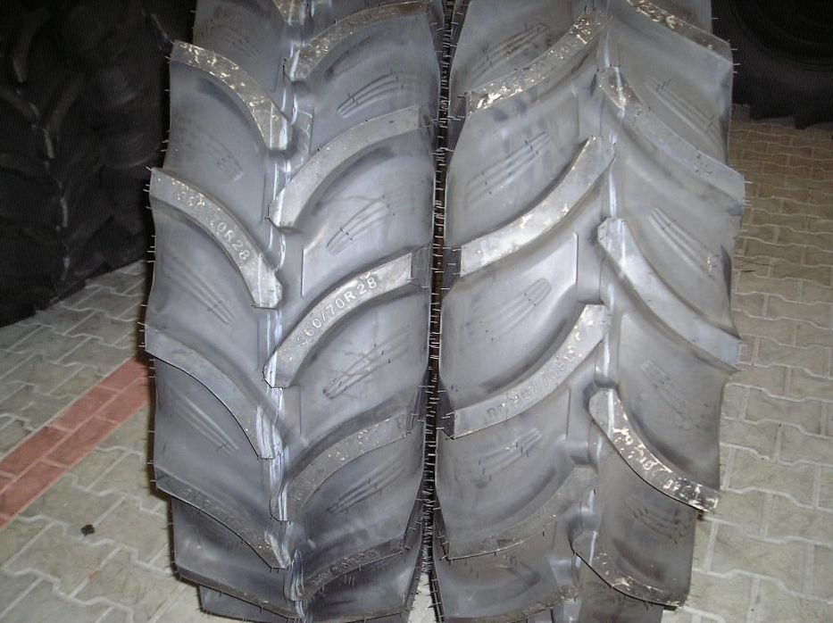 nowa opona 360/70 R 28 zam 12.4R28 Turcja dobra jakość