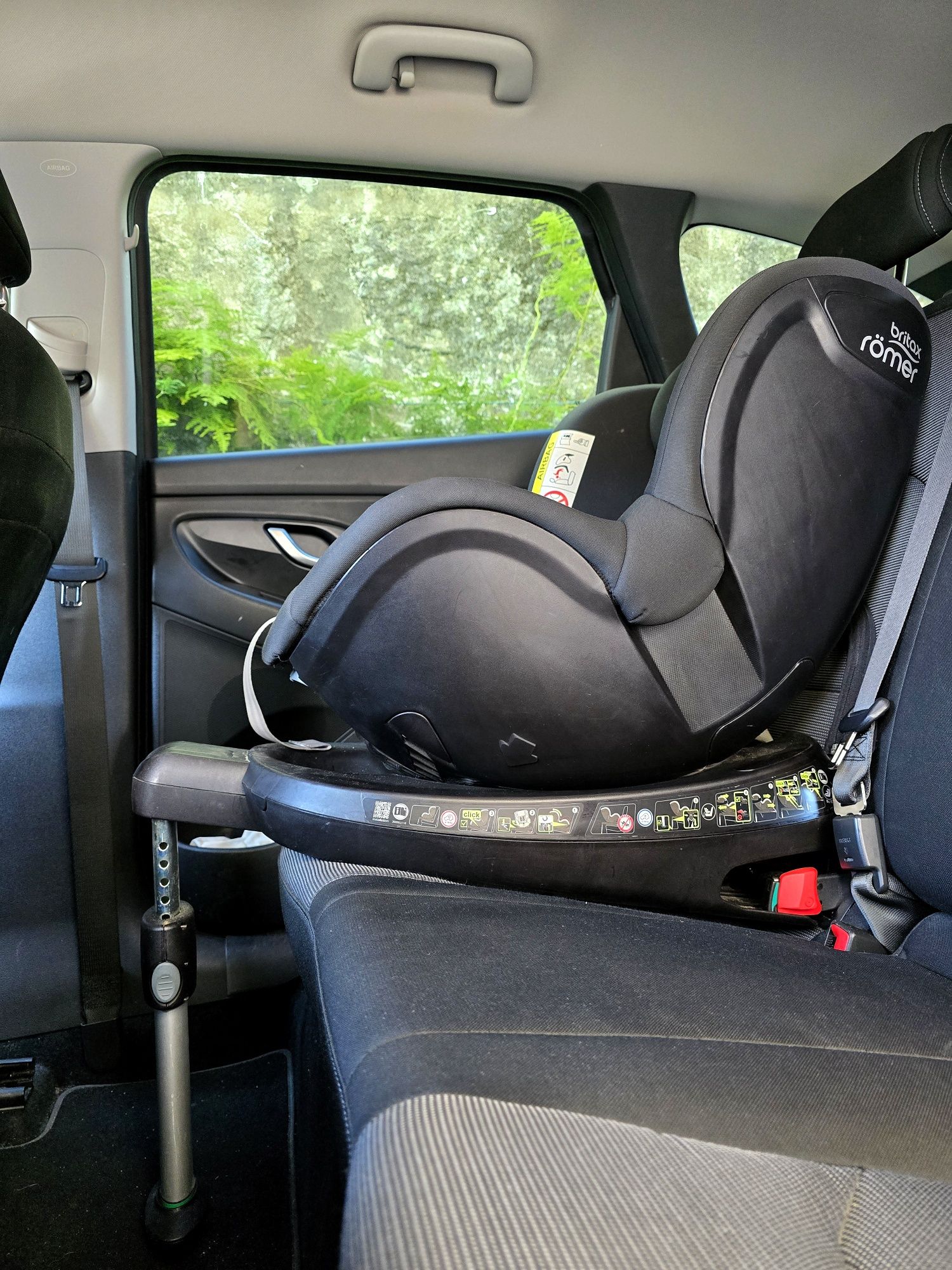 Cadeira Britax Romer Dualfix 2 R Cosmos Black
