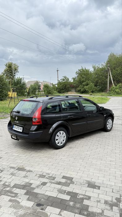 У продажу Reno megane 2