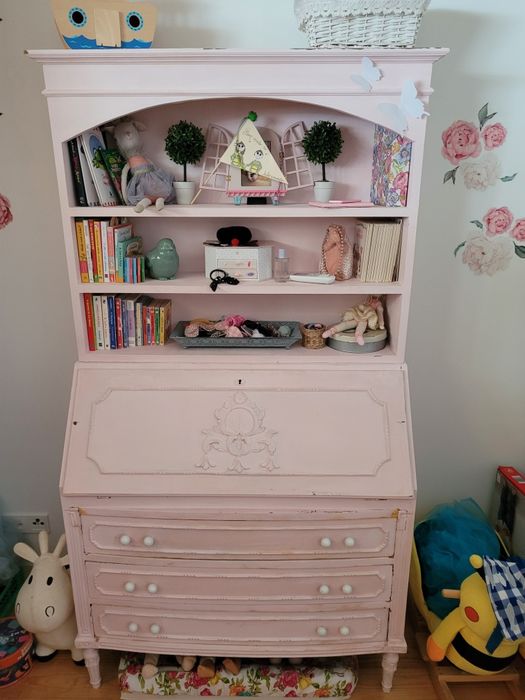 Escrevaninha de menina