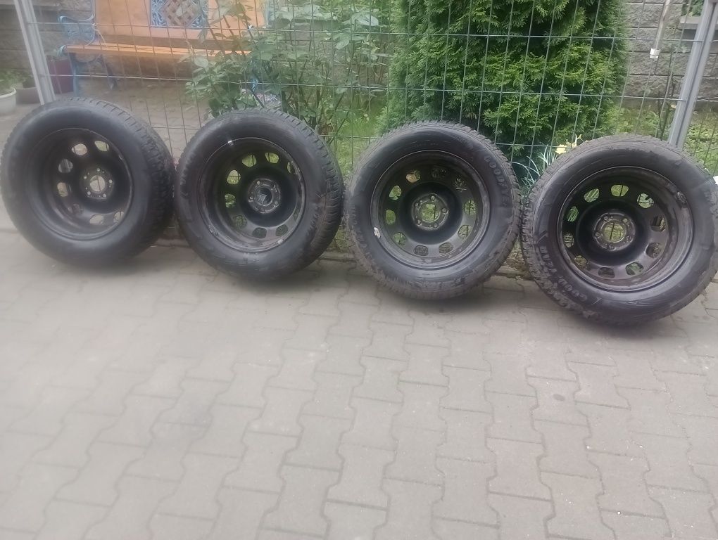 Kola 16  dacia duster 215/65 zima