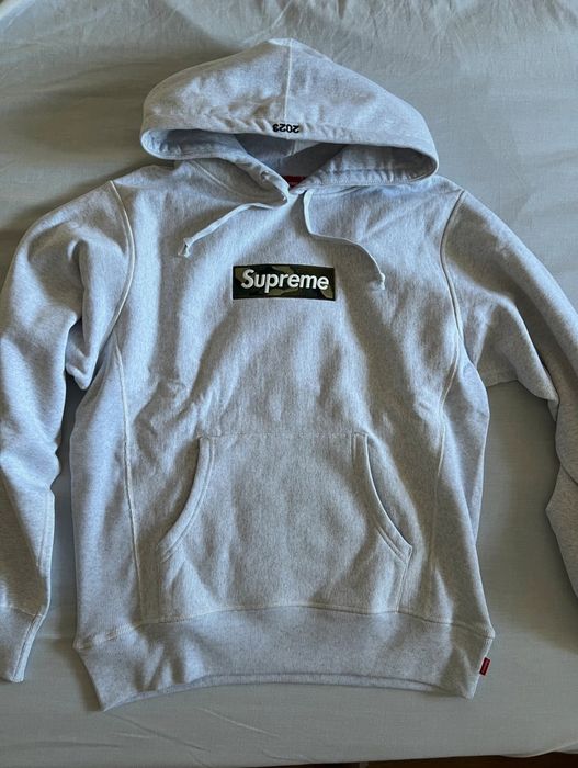 Supreme Hoodie Box logo
