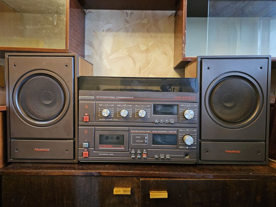 Магнітофон романтика МЭ 222С