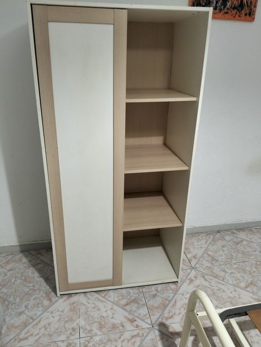 Cómoda com muda fraldas e roupeiro criança IKEA