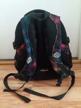 Plecak szkolny młodzieżowy ST.RIGHT w tęczową kratę