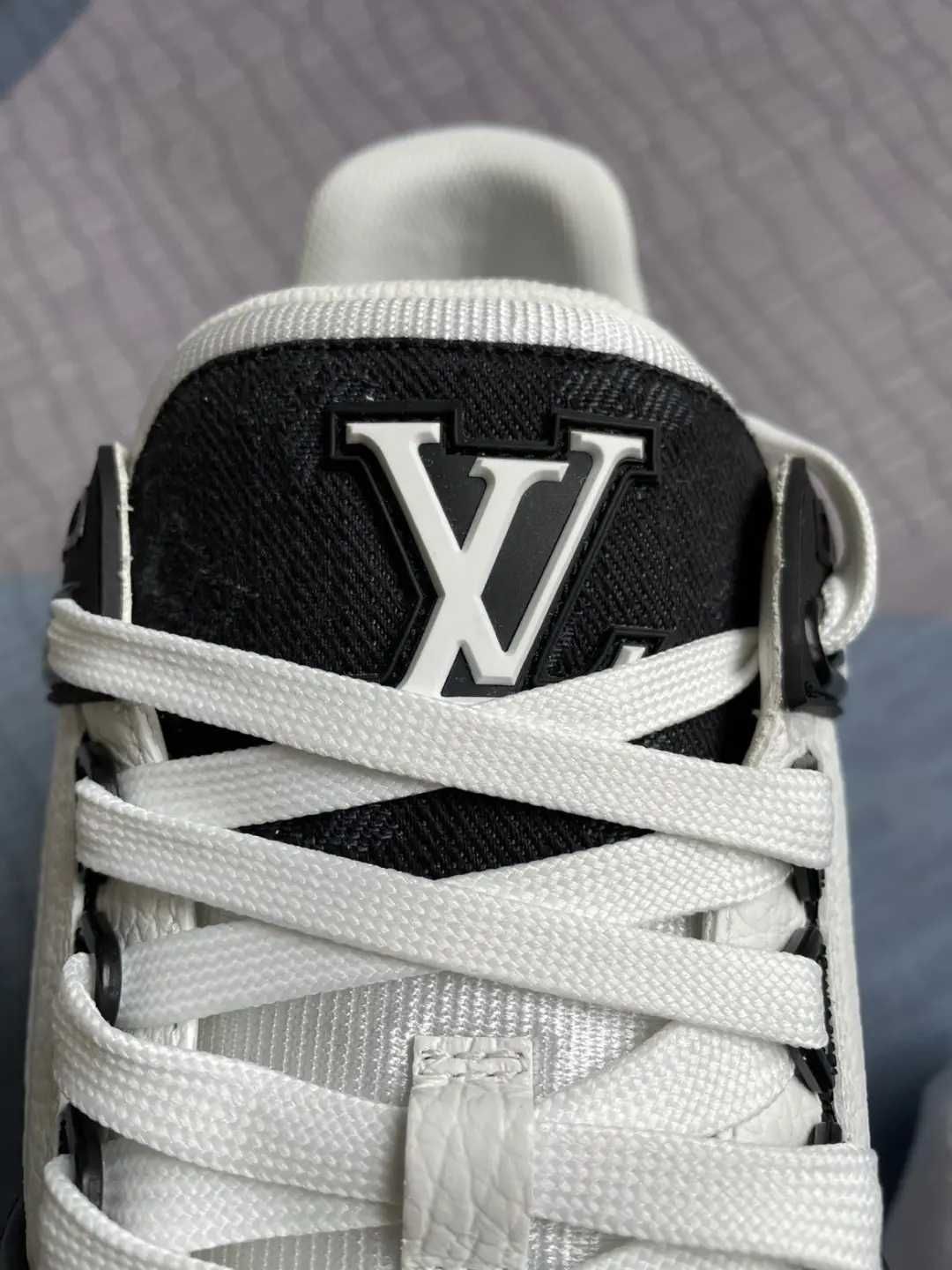 Louis Vuitton LowLvTrainerBlack Oryglnał Nowe Trampki Modny wybór 44