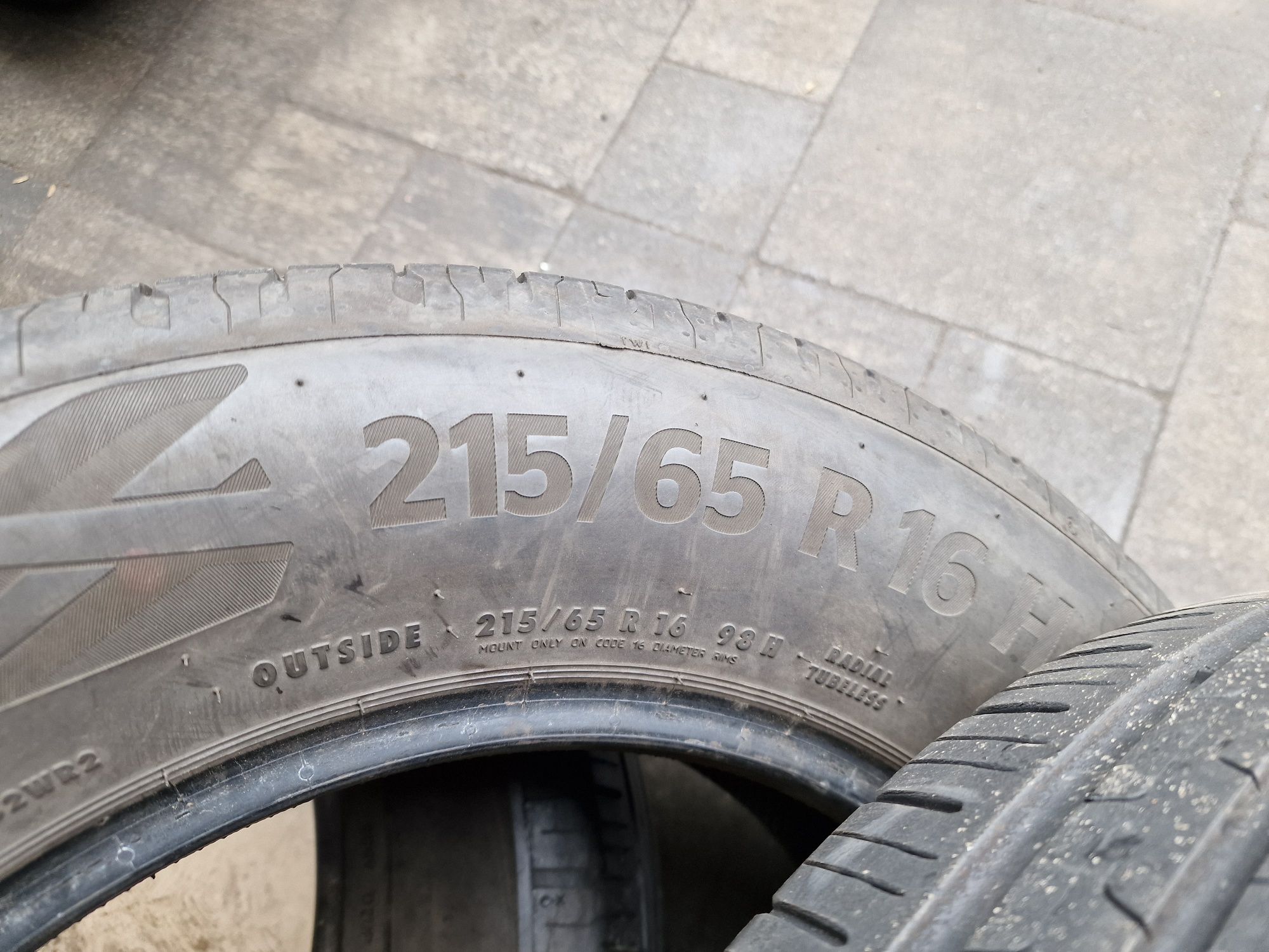 Летняя резина 215/65 R16 Continental Eco 6
