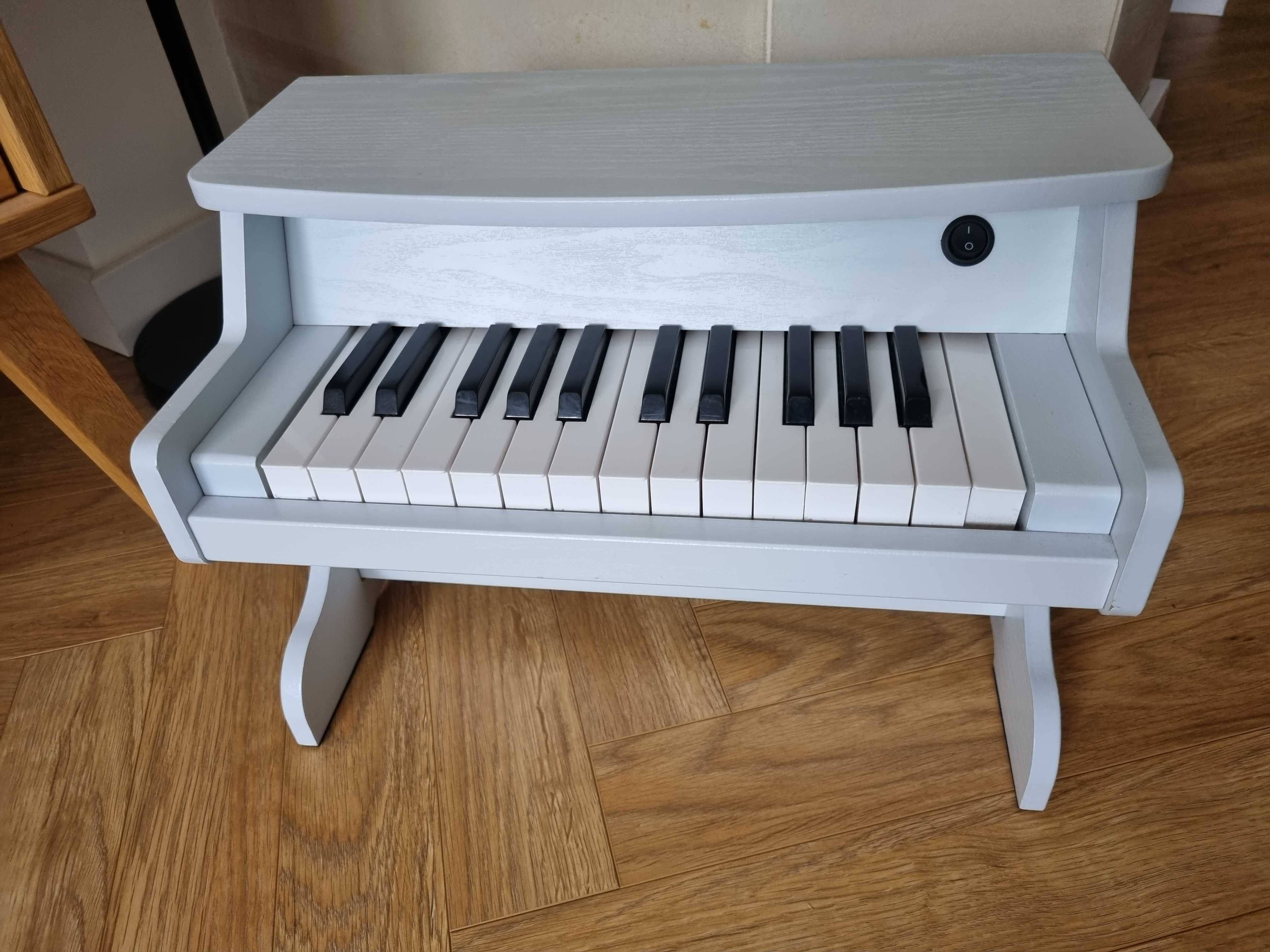 Pianino dziedzięce  lidl drewniane  pianinko