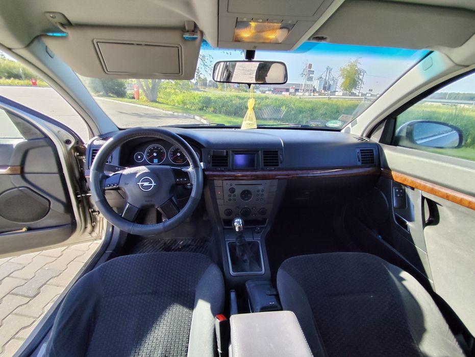 Opel Vectra C sedan 2.2 benzyna