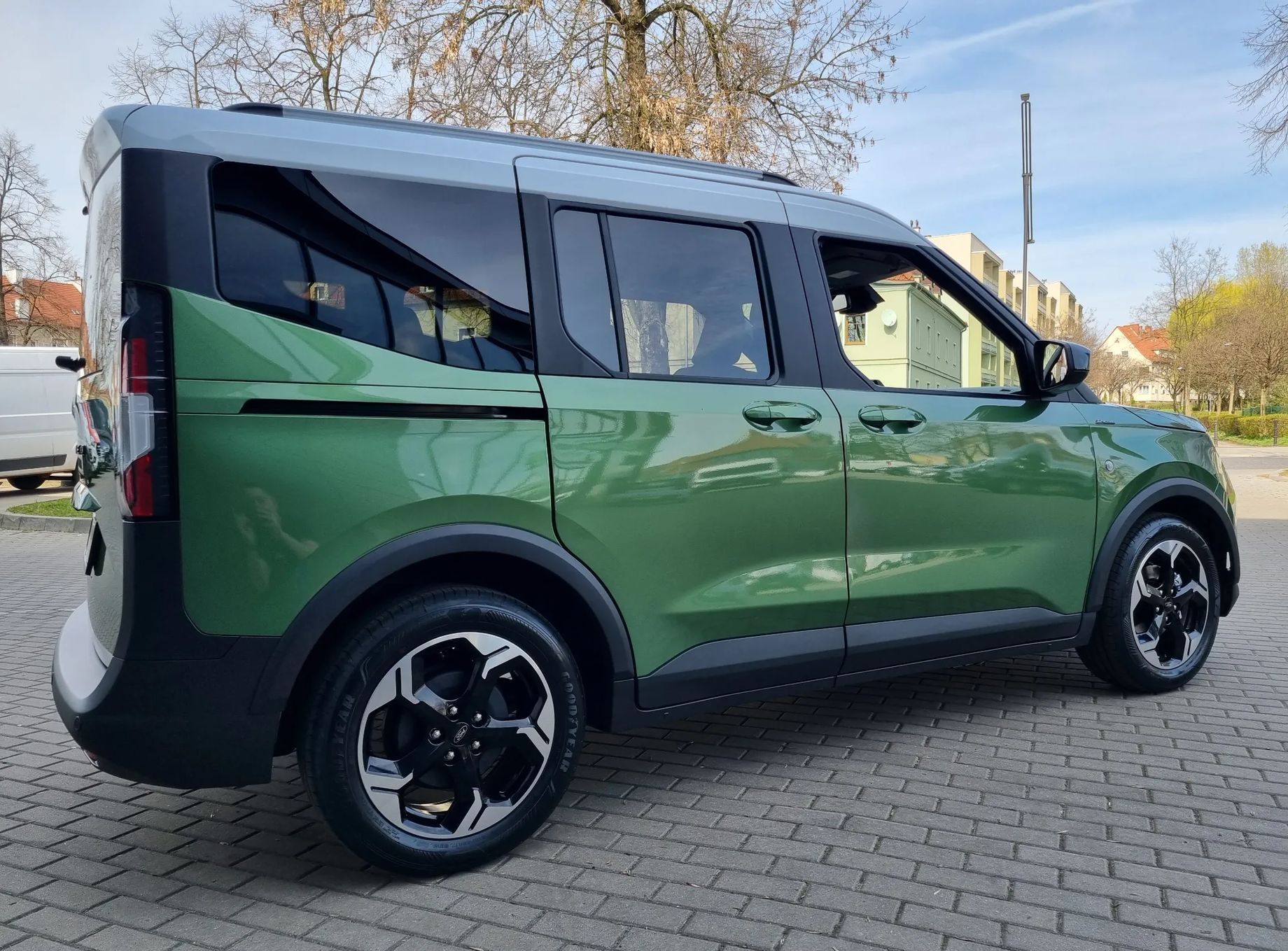 Ford Tourneo Courier Zupełnie Nowy Model - Premiera - Zamów już teraz! - Rabat flotowy Ford