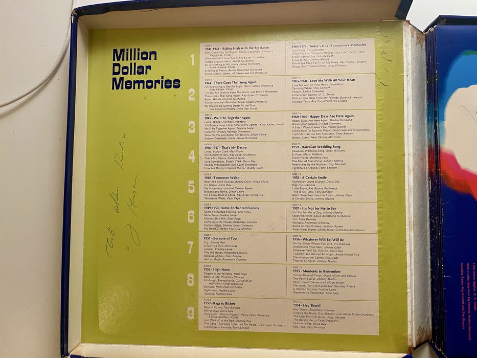 9 Discos de vinil “Million Dollar Memories”