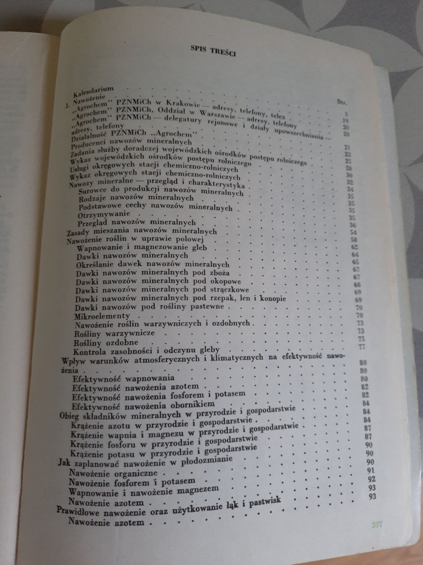 Książka poradnik nawożenia i ochrony roślin Agrochem