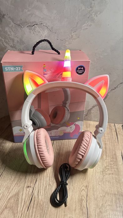 Дитячі безпровідні навушники блютуз Гарний подарунок на С.М