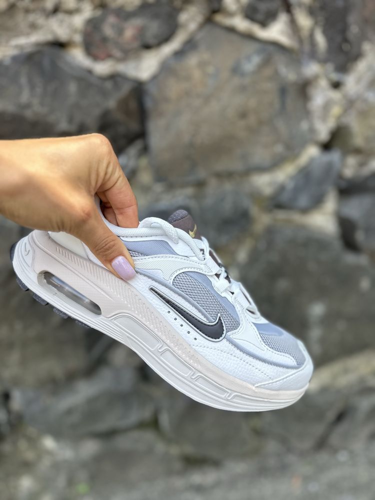 Жіночі оригінальні кросівки Nike Air Max Bliss  DZ4707 001