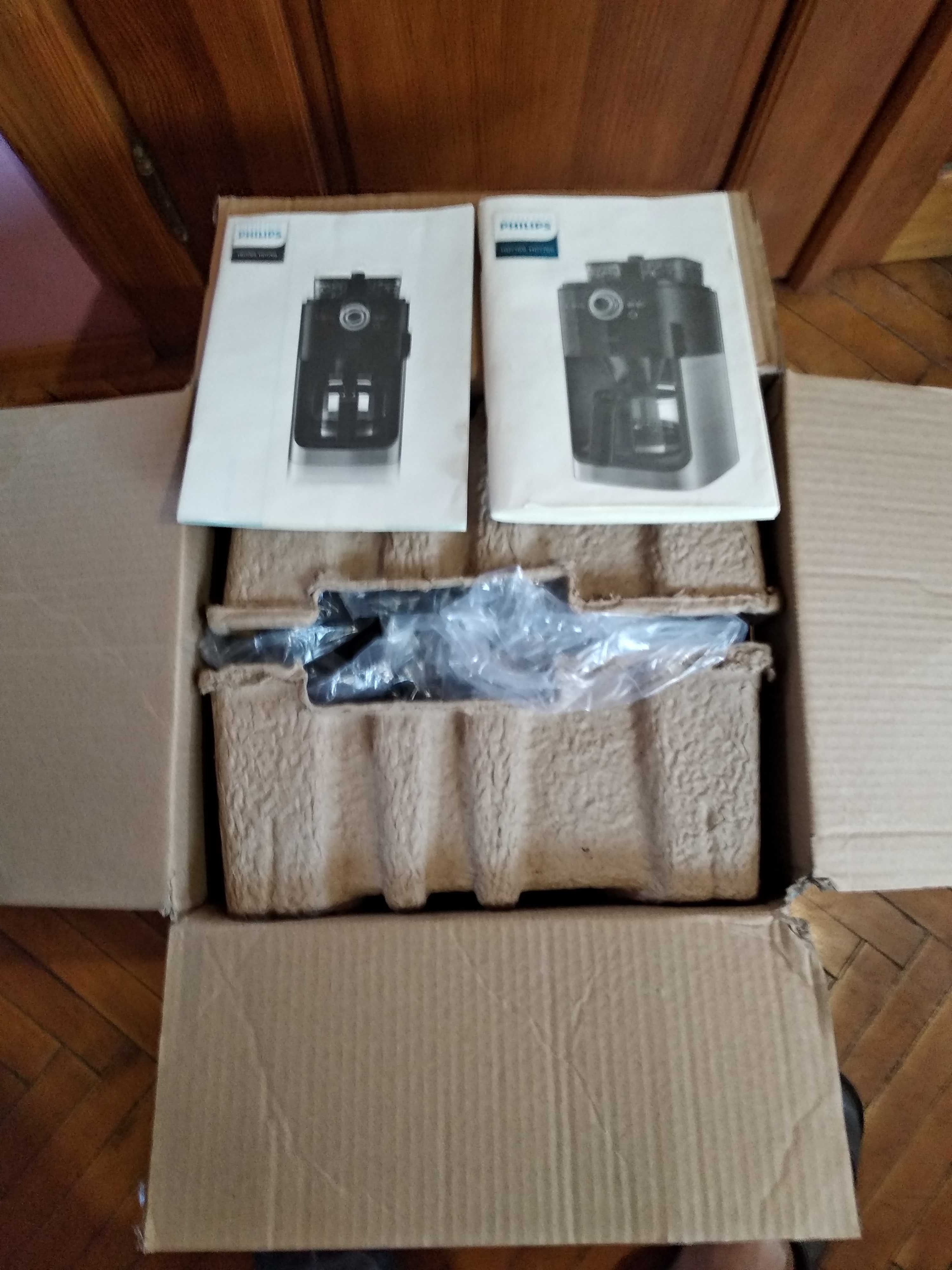 Кавова машина брендового виробника PHILIPS з Німеччини.