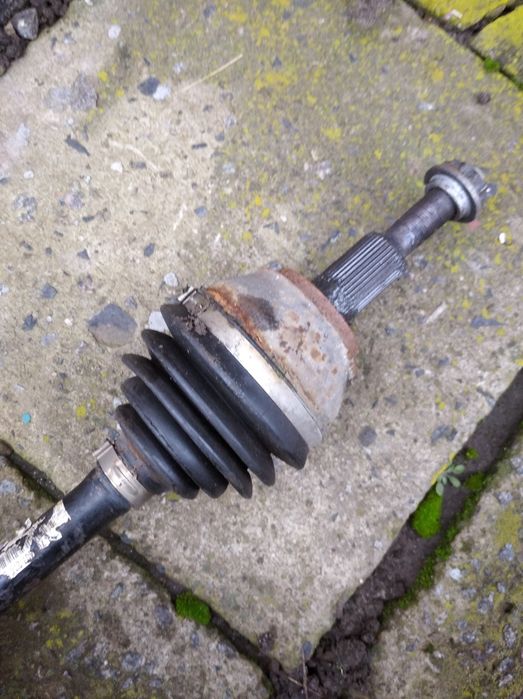 Продам полуось перед VW Touareg 2002-2012