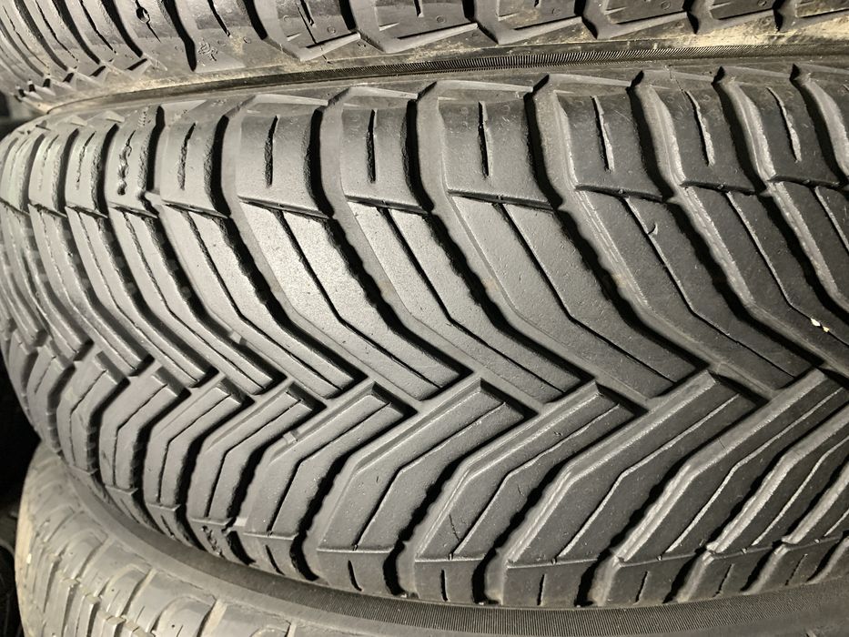 Комлект шин б/у всесезонні 195/65 15 Michelin Cross Climat Комплект