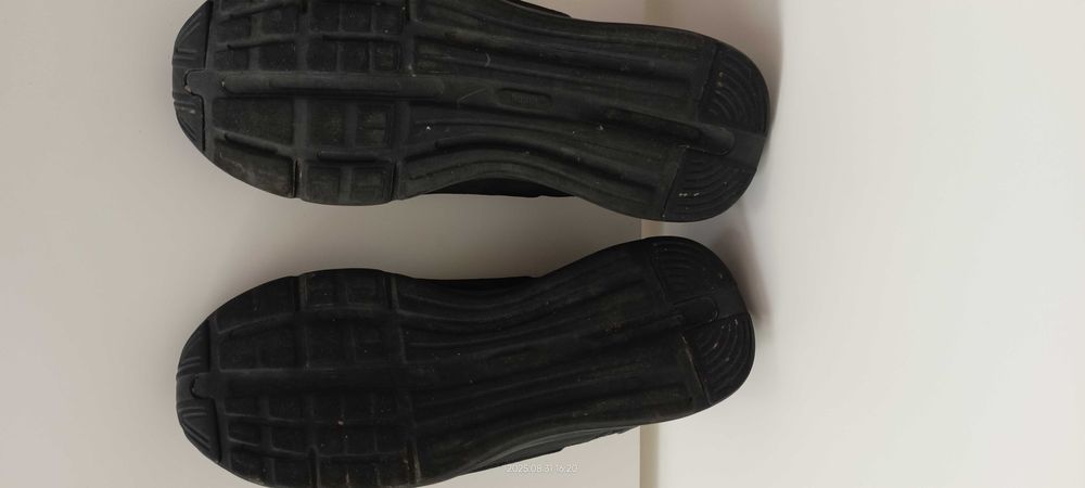 Buty Puma Enzo Street 39 bardzo wygodne