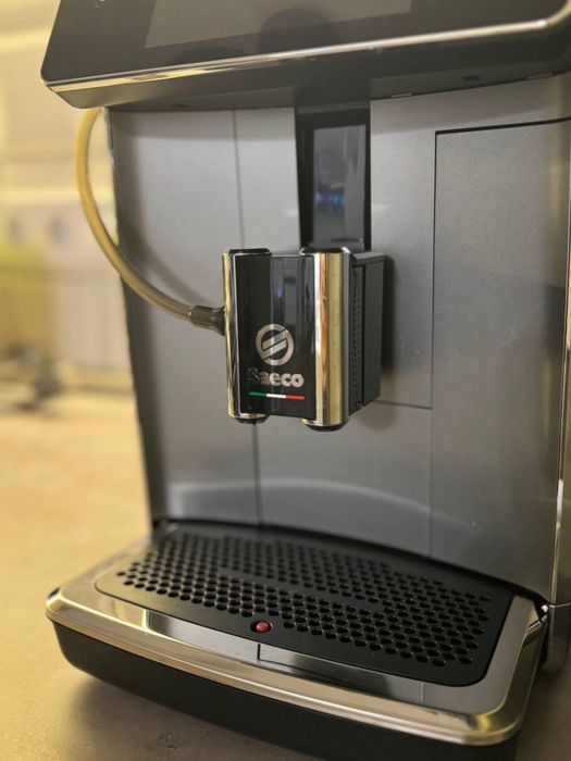 Продається кавомашина Saeco SM 6682/10