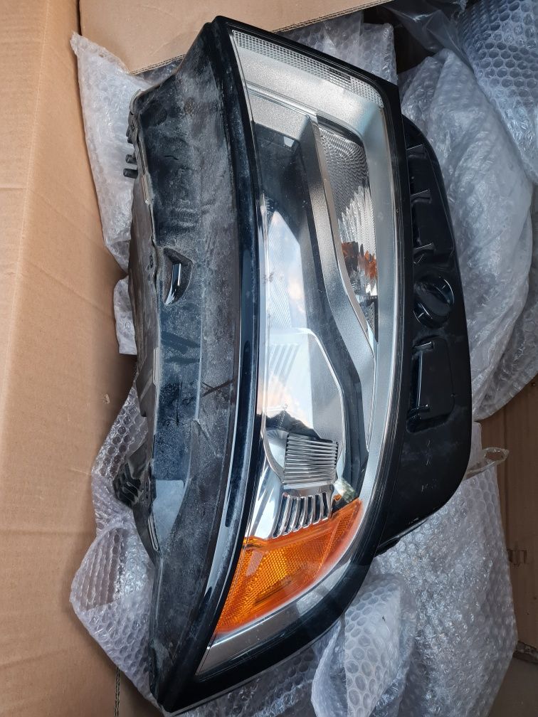 Lampa przód prawa Ford Edge 15-18