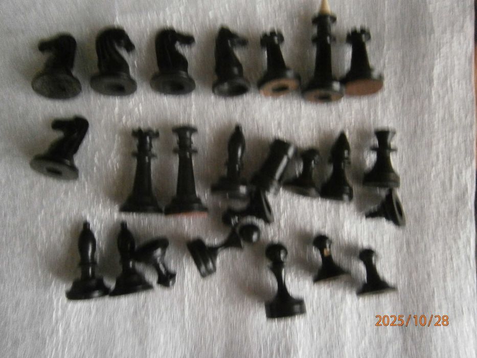 шаматы  на магнитиках.