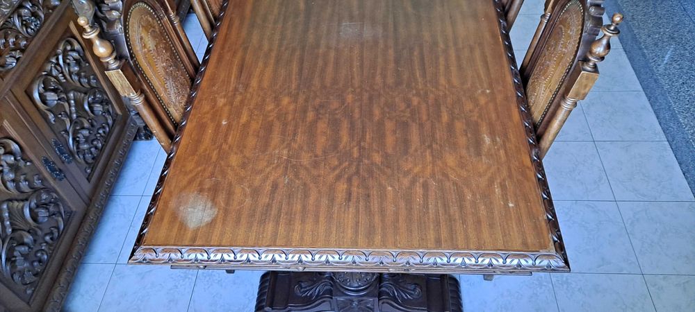 Sala de Jantar século XVII em ótimo estado