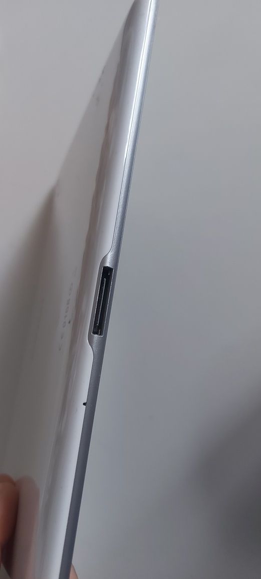 Tablet Samsung Tab 10.1 Uszkodzony