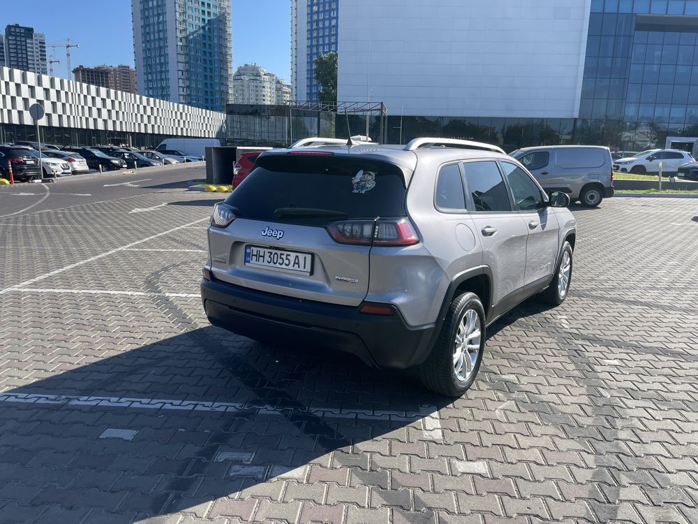 Jeep cherokee ……..