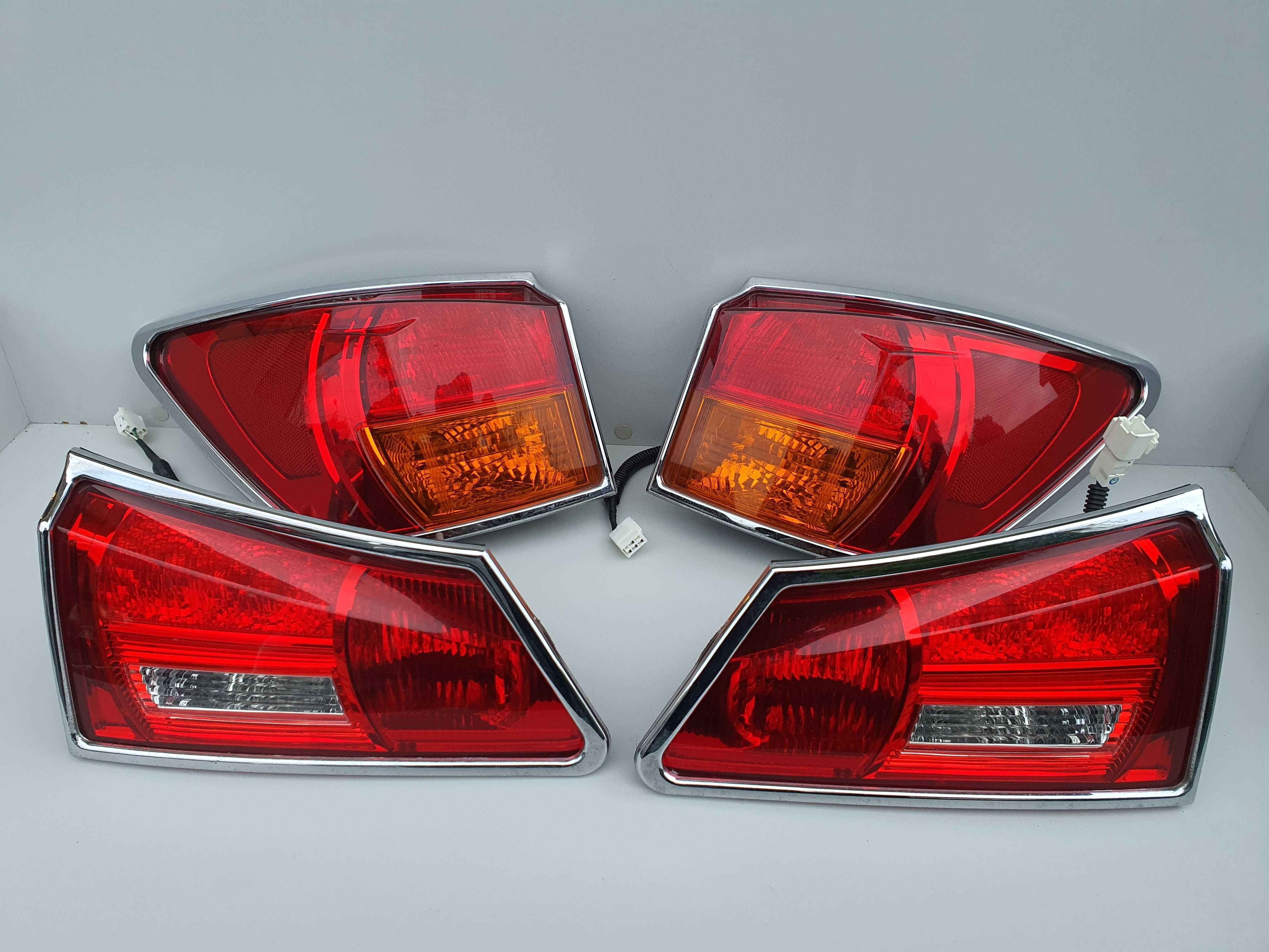 LEXUS IS220 IS250 lampy tylne z ramkami chrom 06-13