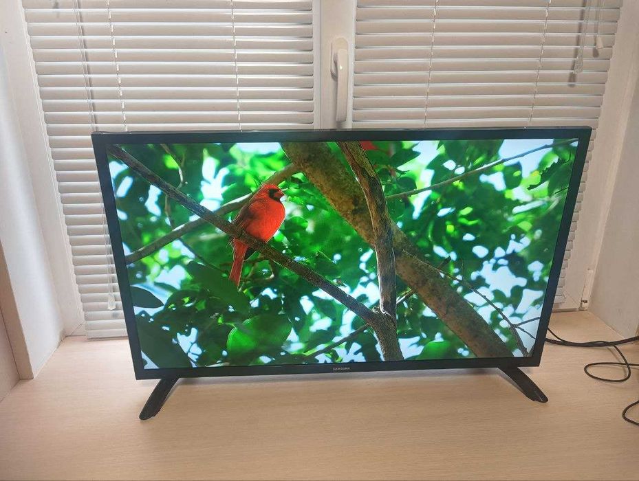 Телевизор-монитор  32" Samsung Full HD