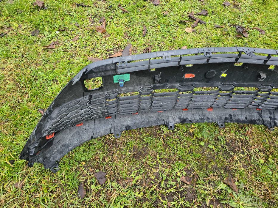 kratka środkowa zderzaka Toyota C-HR lift