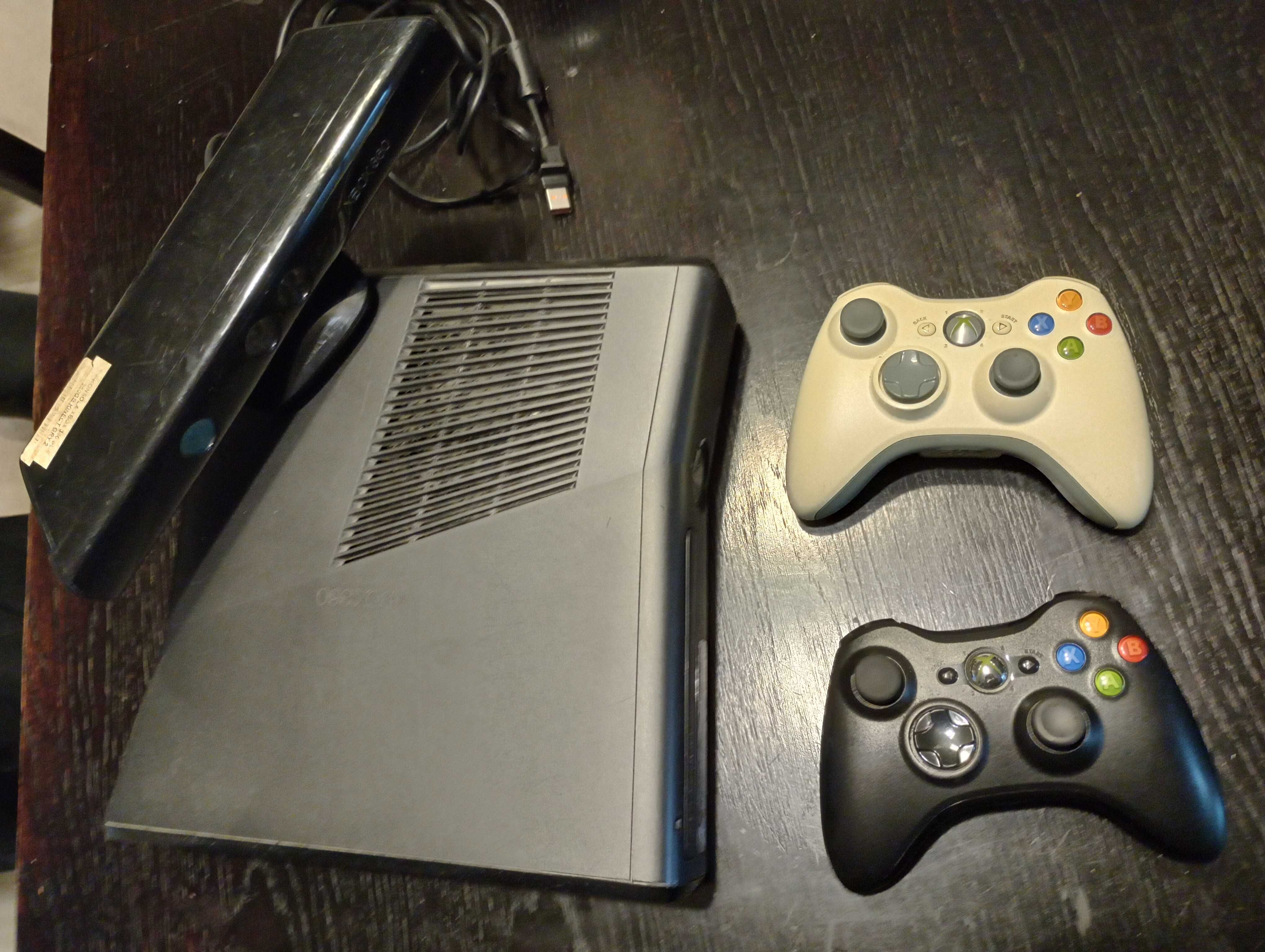 Xbox 360 2 pady Kinect Ponad 20 gier