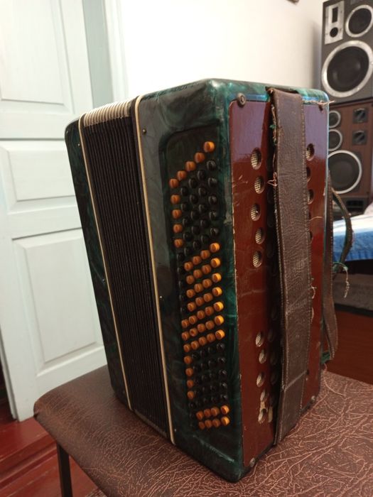 Баян "Рассвет"в рабочем состоянии